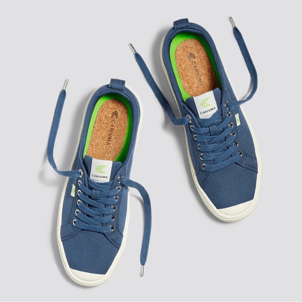 Cariuma Blue Canvas Low-Top Sneakers